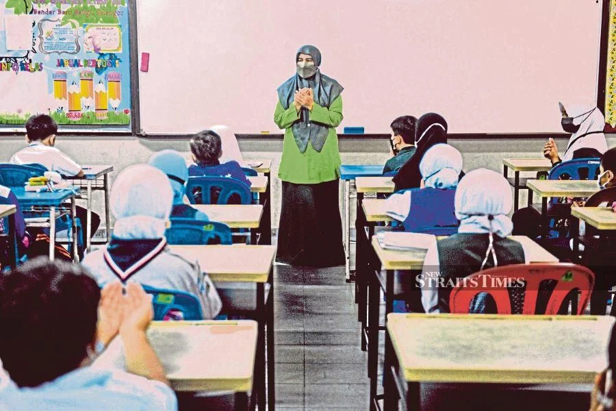 Addressing Teacher Shortages in Malaysia Through Tutoring and EdTech